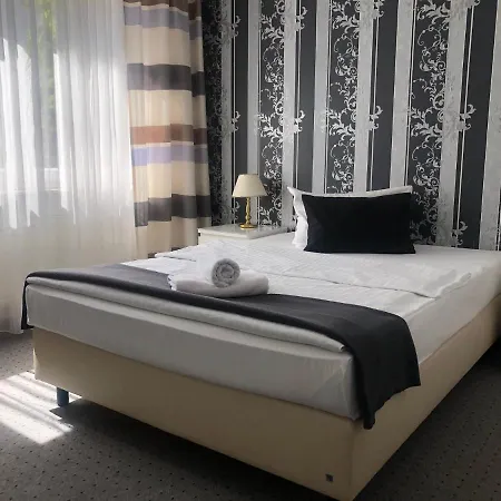 Royal Hotel 3*