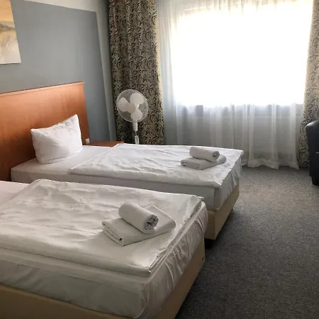 Royal Hotel