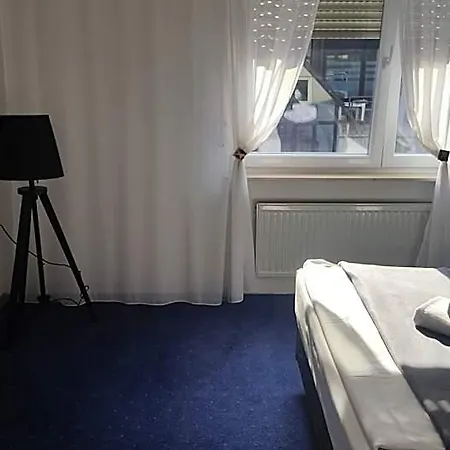 Royal Hotel 3*