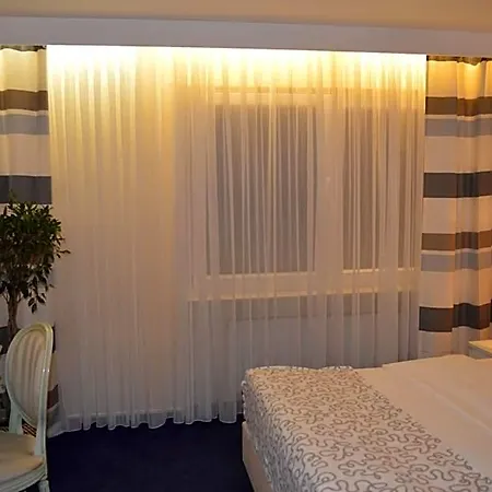 Hotel Royal 3*