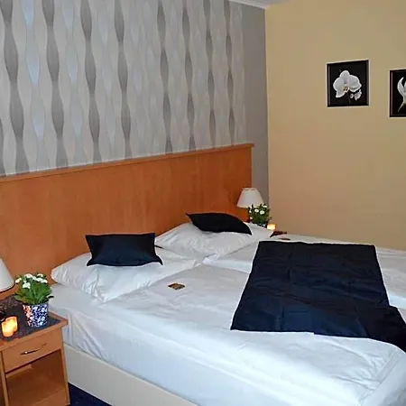 Royal Hotel