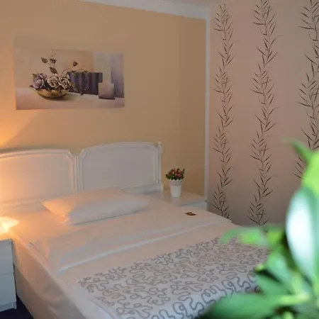 Royal Hotel 3*