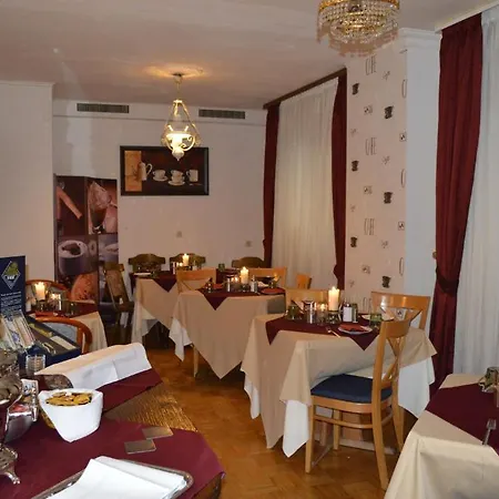 Royal 3*
